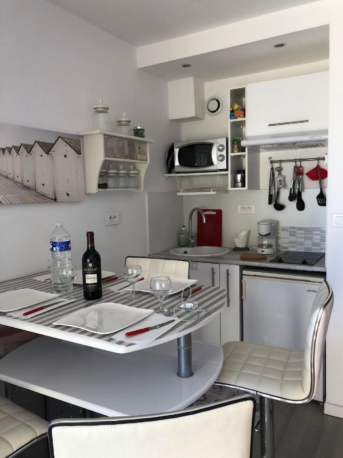 Charmant Studio A Cros De Cagnes Exteriör bild