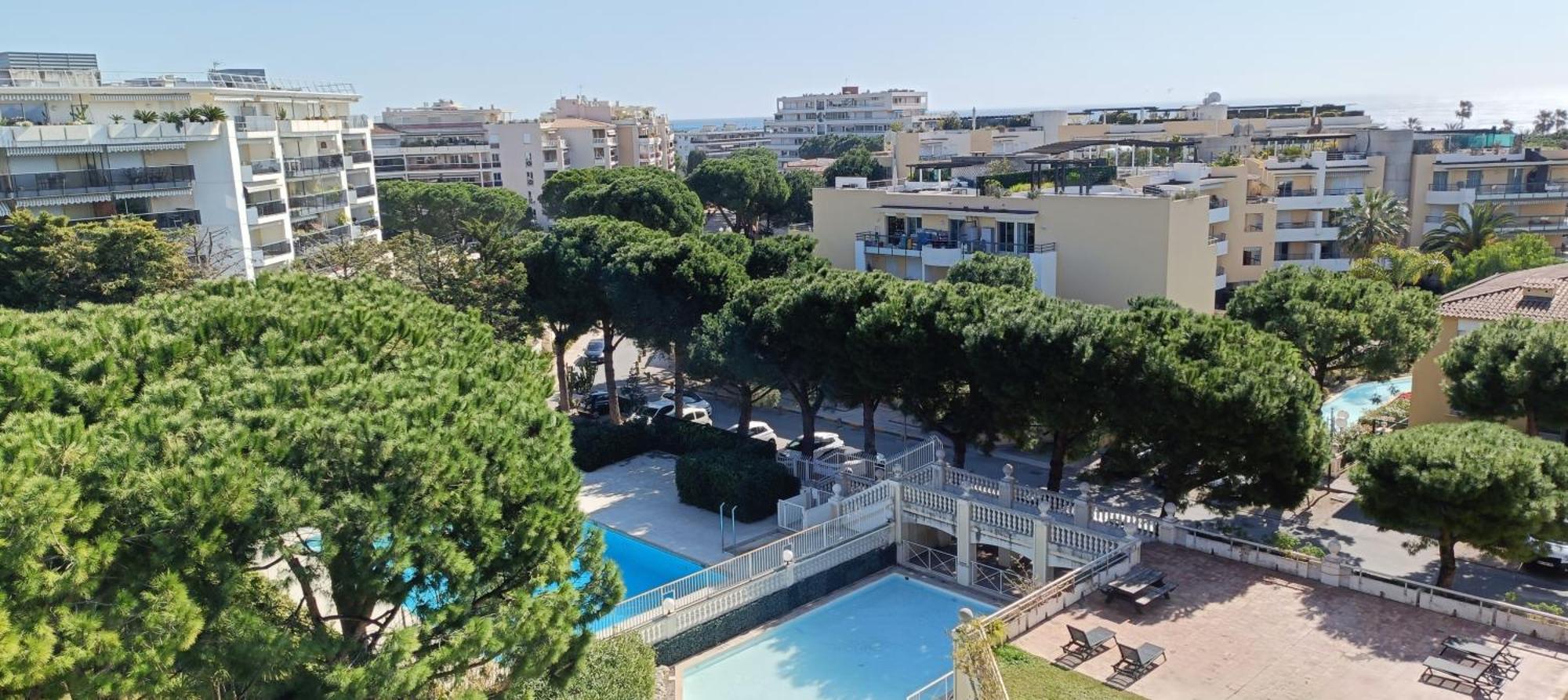 Charmant Studio A Cros De Cagnes Exteriör bild